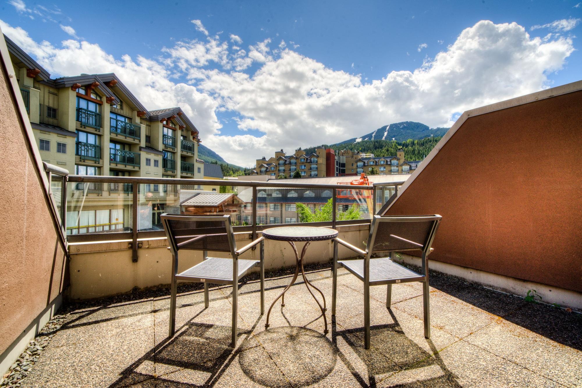 Hotel Adara